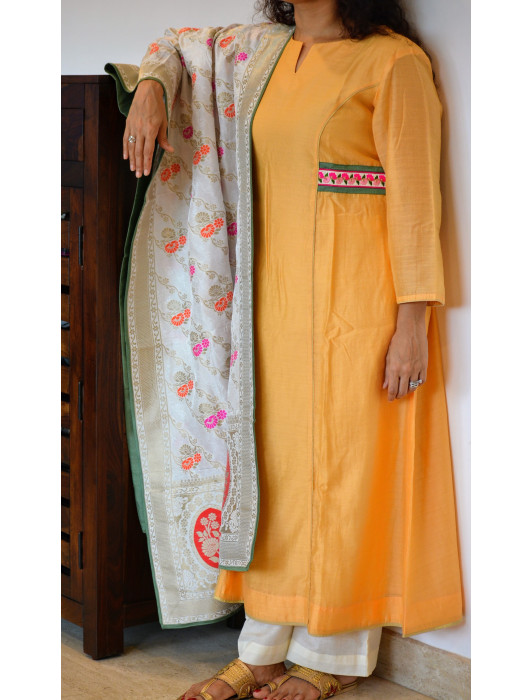 Kurta-dupatta set