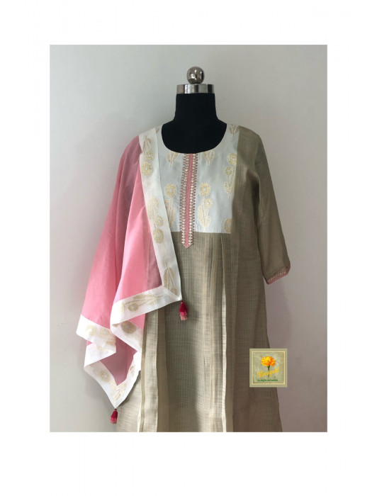 Kurta-dupatta set