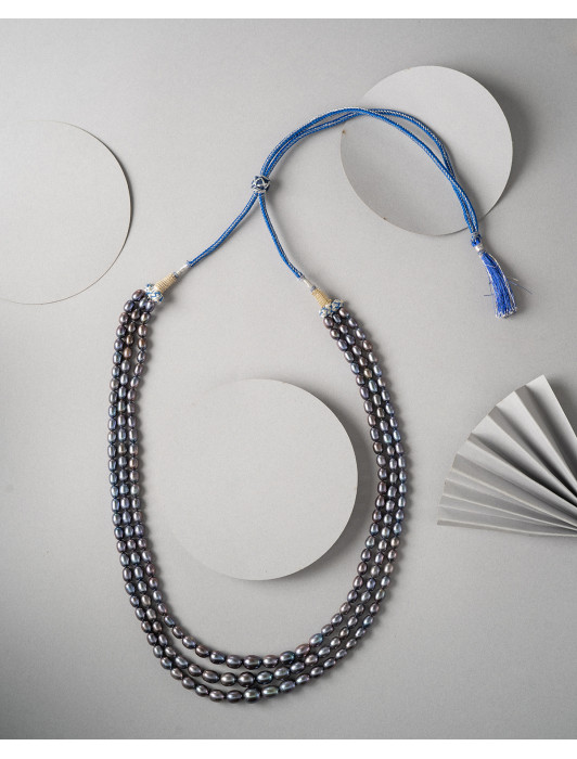 Three layered blue necklace 