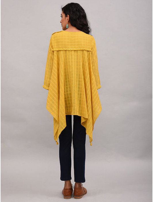 A asymmetrical top with 3/4th sleeves and yoke decorated with soft cotton tassel lace 