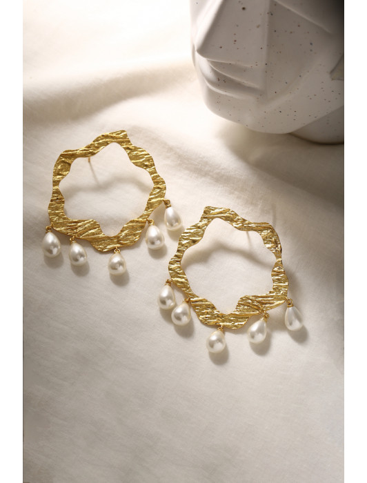 Dianna Earrings-Golden