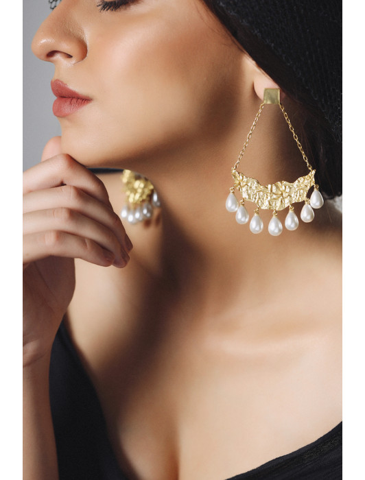 Gayatri Earrings-Golden