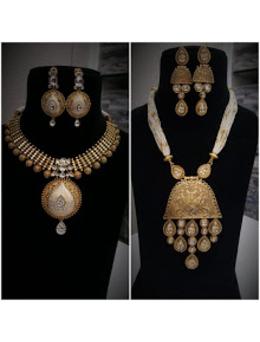 Enamel gold necklace